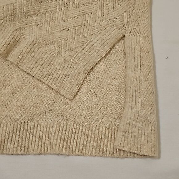 Chico's Oatmeal Drama Cable Pullover Sweater size 2 - Picture 8 of 10